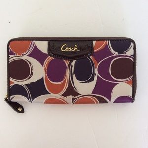 COACH ZIP AROUND ACCORDIAN WALLET